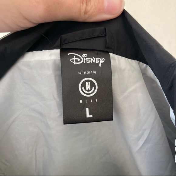 Neff x Disney | Mickey Mouse Mosaic Nylon Water Resistant Windbreaker - Picture 6 of 7